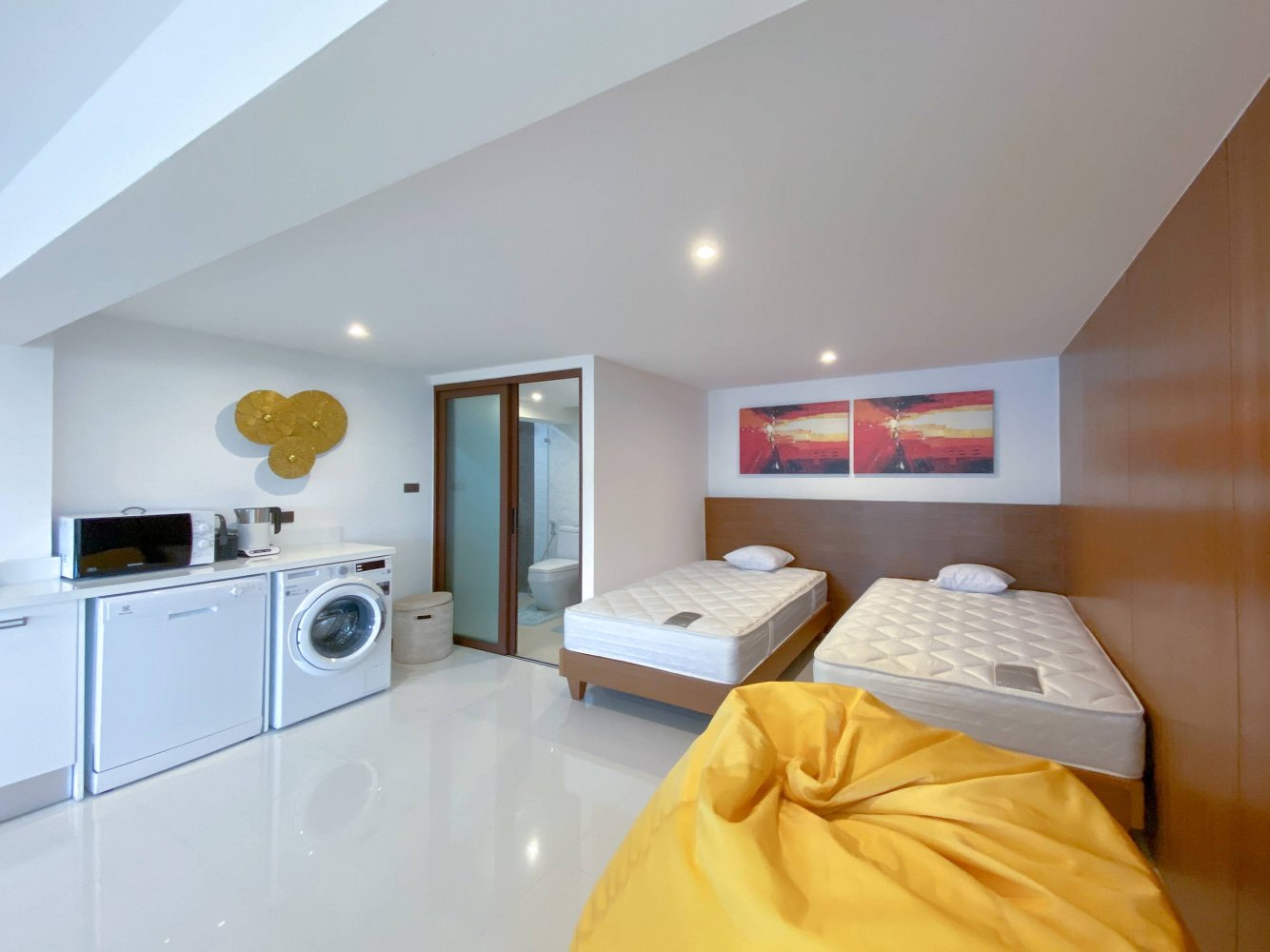 Property image - full photo 33