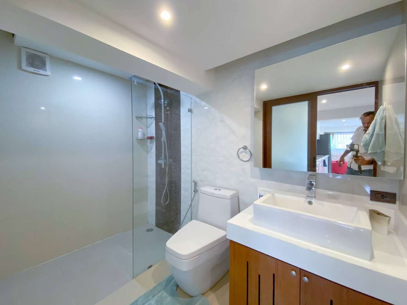 Property image - full photo 37
