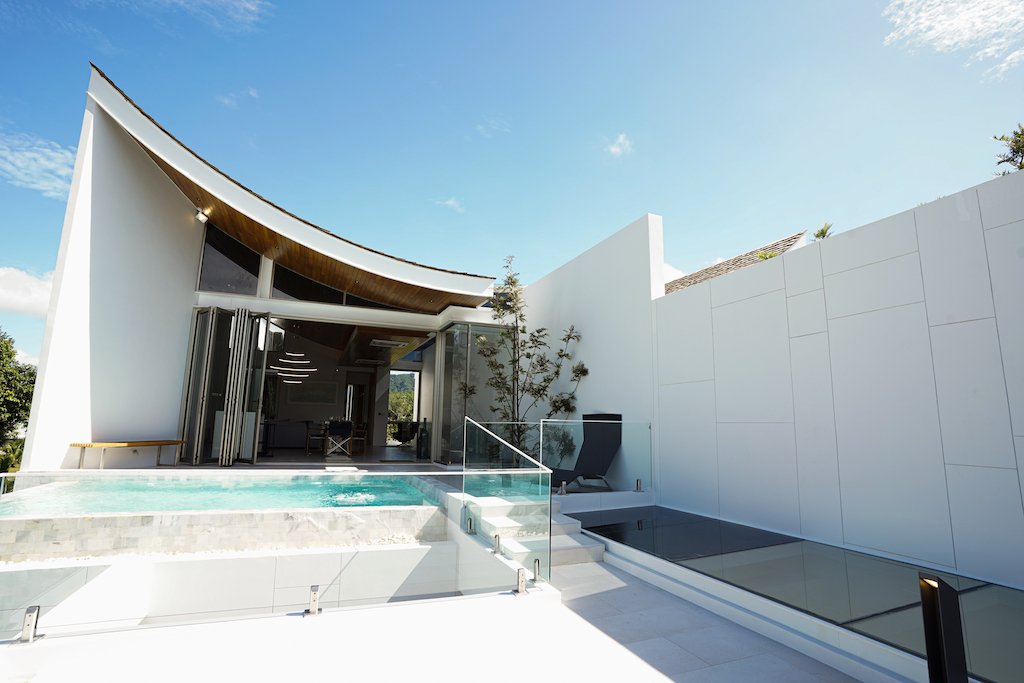 Property image - full photo 2