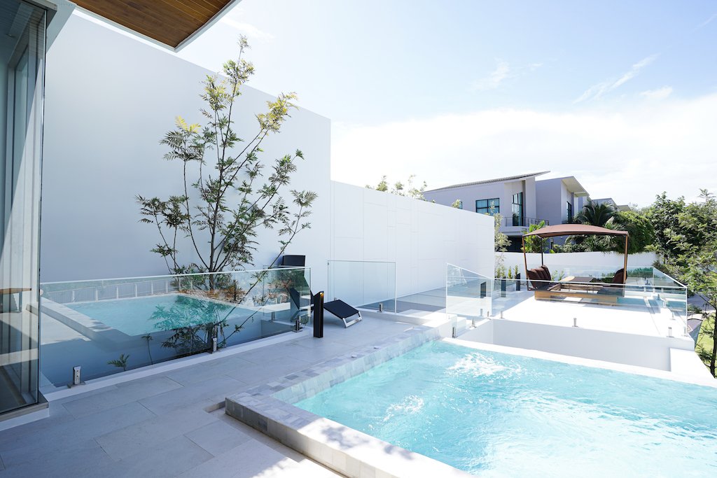 Property image - full photo 3