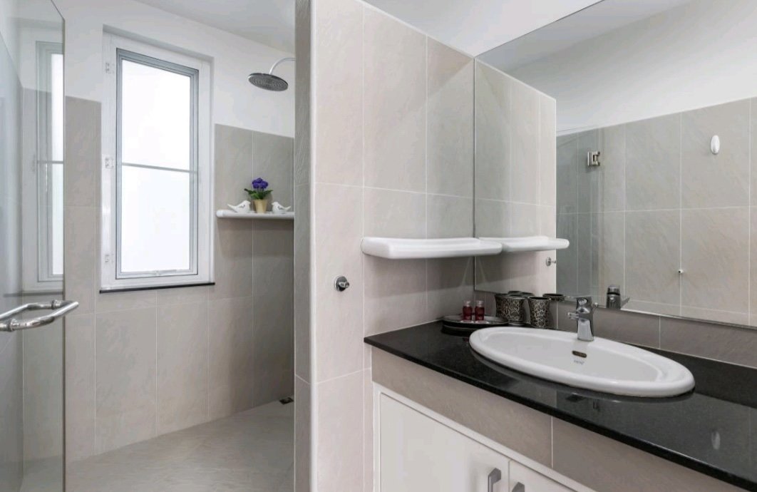 Property image - full photo 14