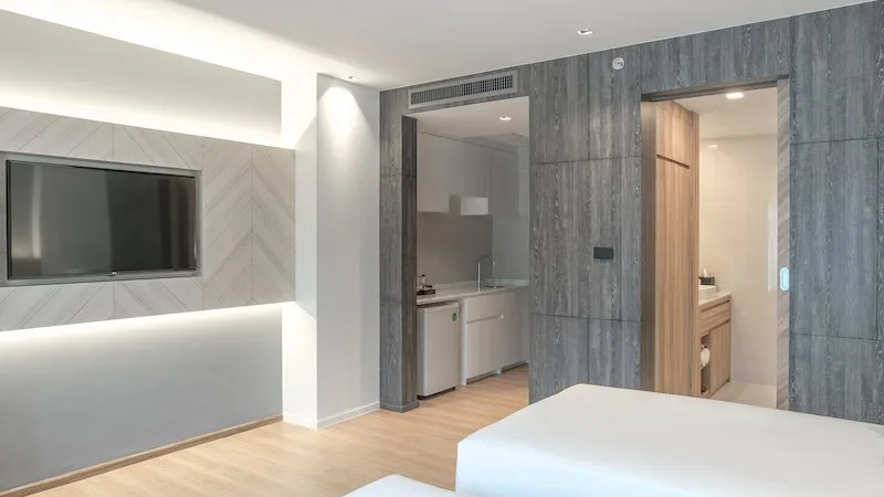 Property image - full photo 11
