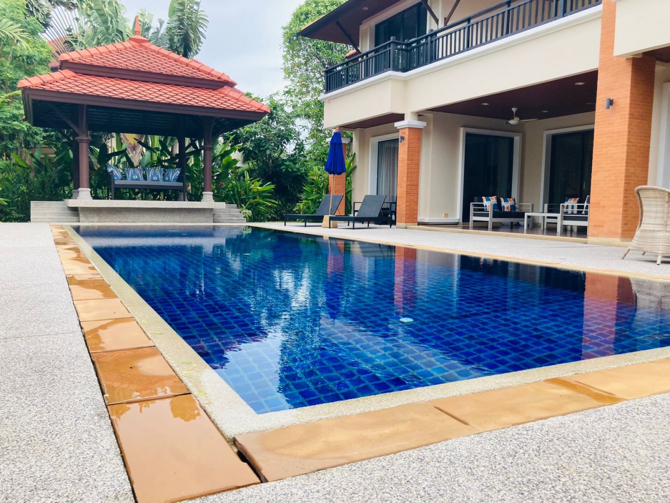 Property image - full photo 3