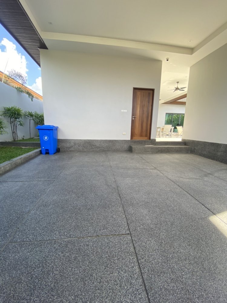 Property image - full photo 18