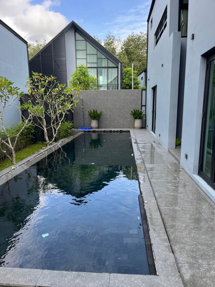 Property image - full photo 1