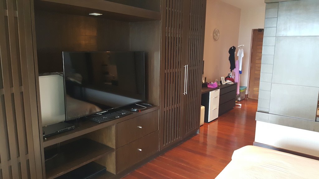 Property image - full photo 9