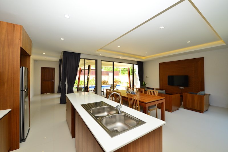 Property image - full photo 8