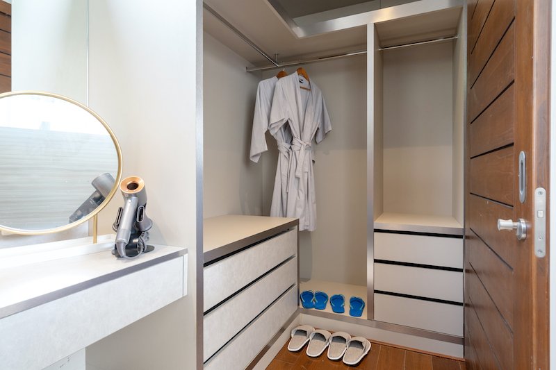 Property image - full photo 32