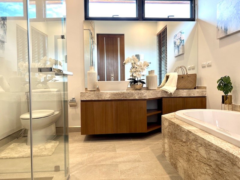 Property image - full photo 12