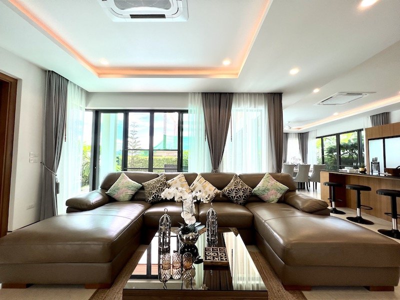 Property image - full photo 8