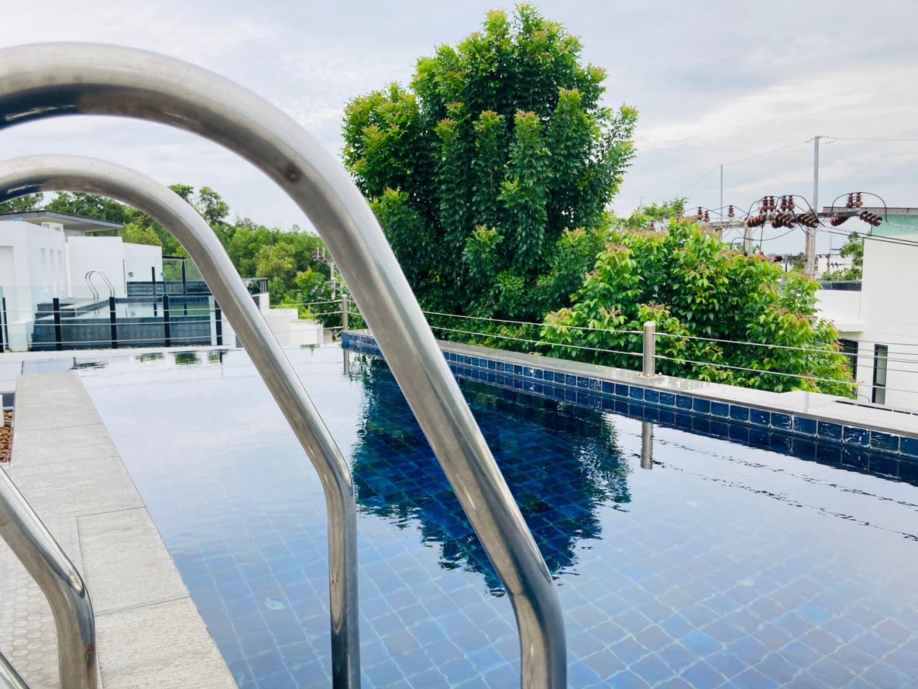 Property image - full photo 4