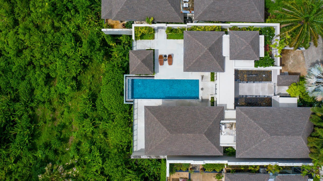 Property image - full photo 2