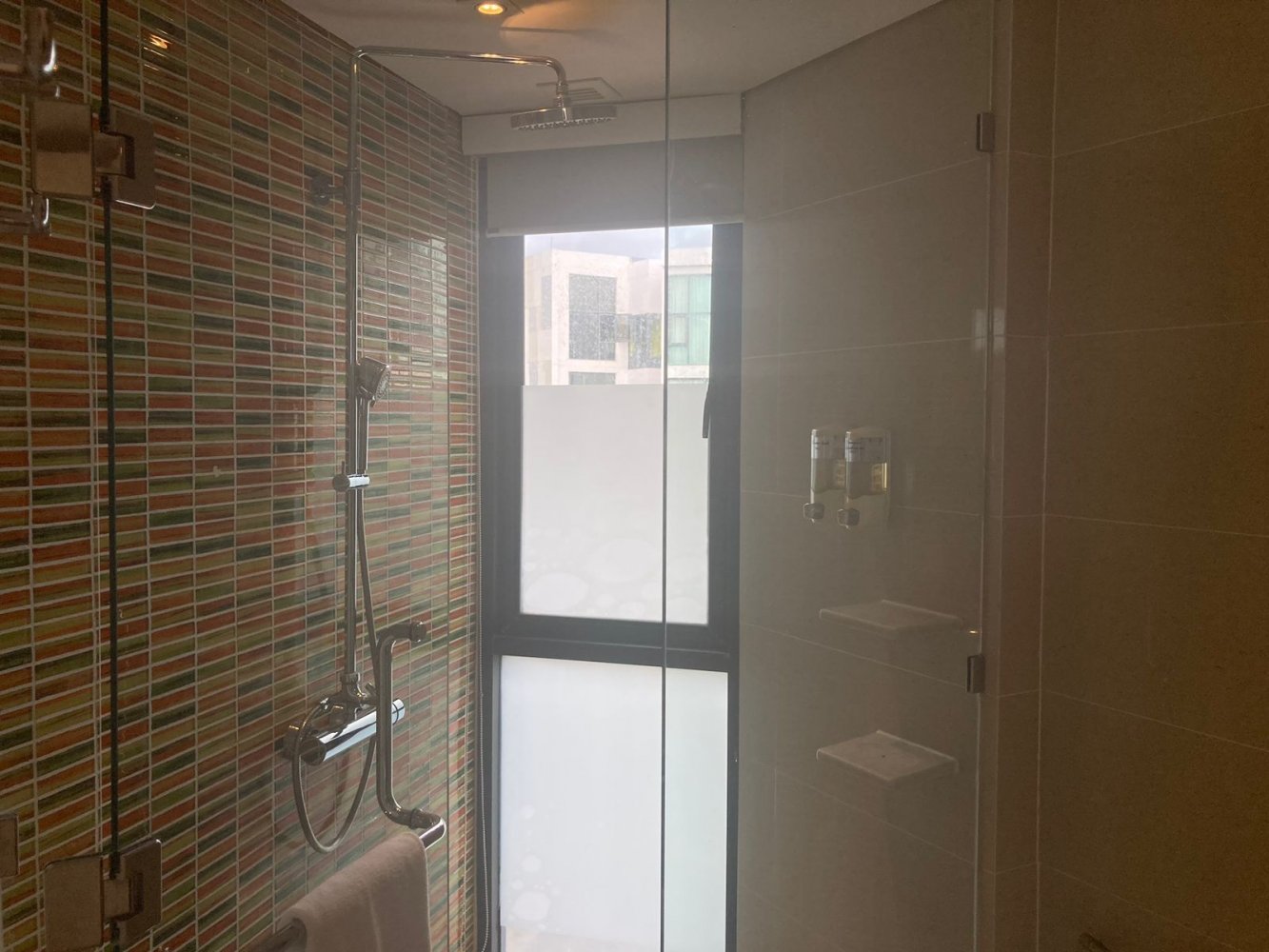 Property image - full photo 10