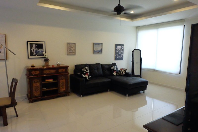 Property image - full photo 12
