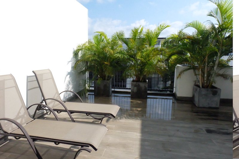 Property image - full photo 2