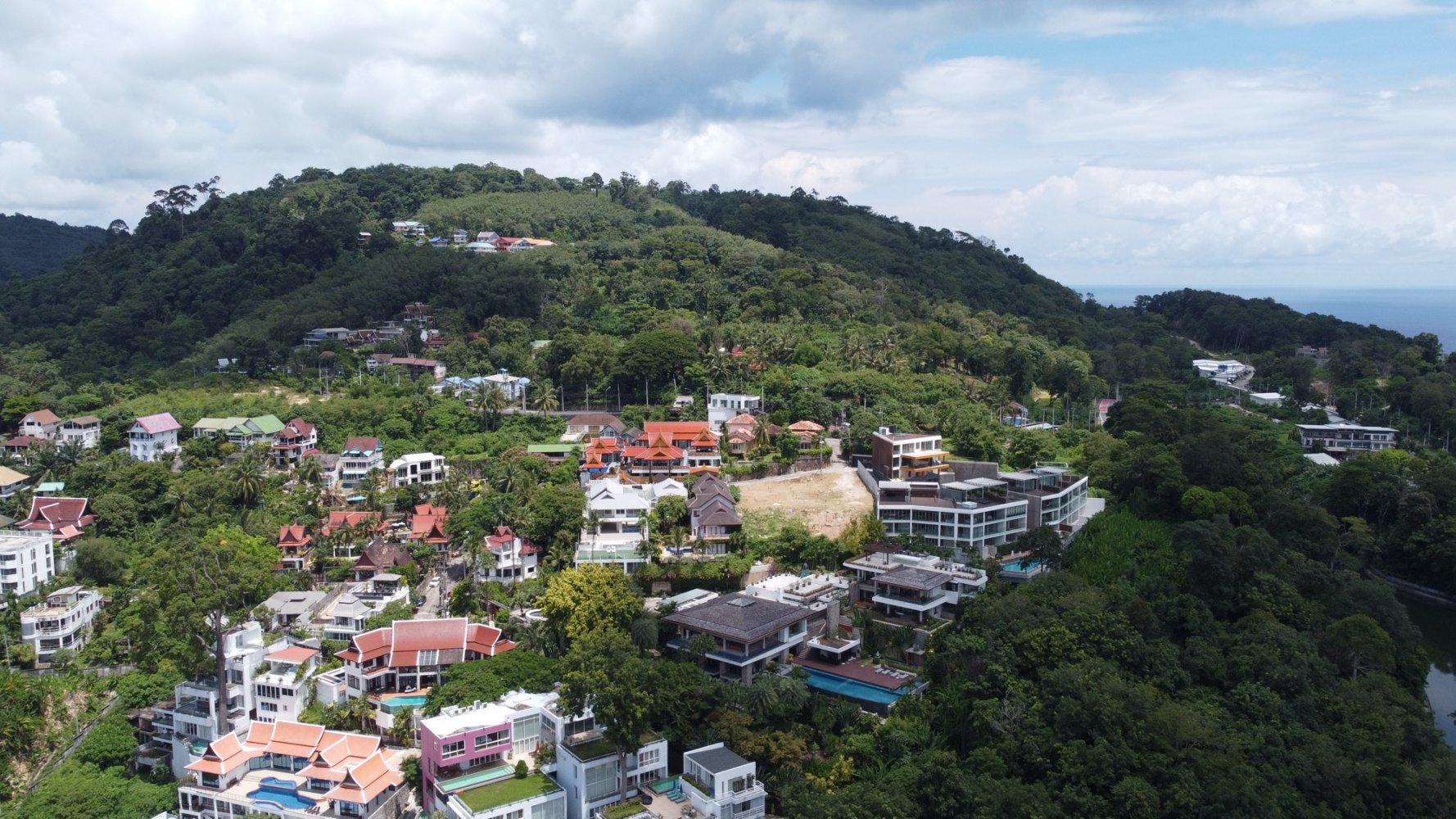 Property image - full photo 13