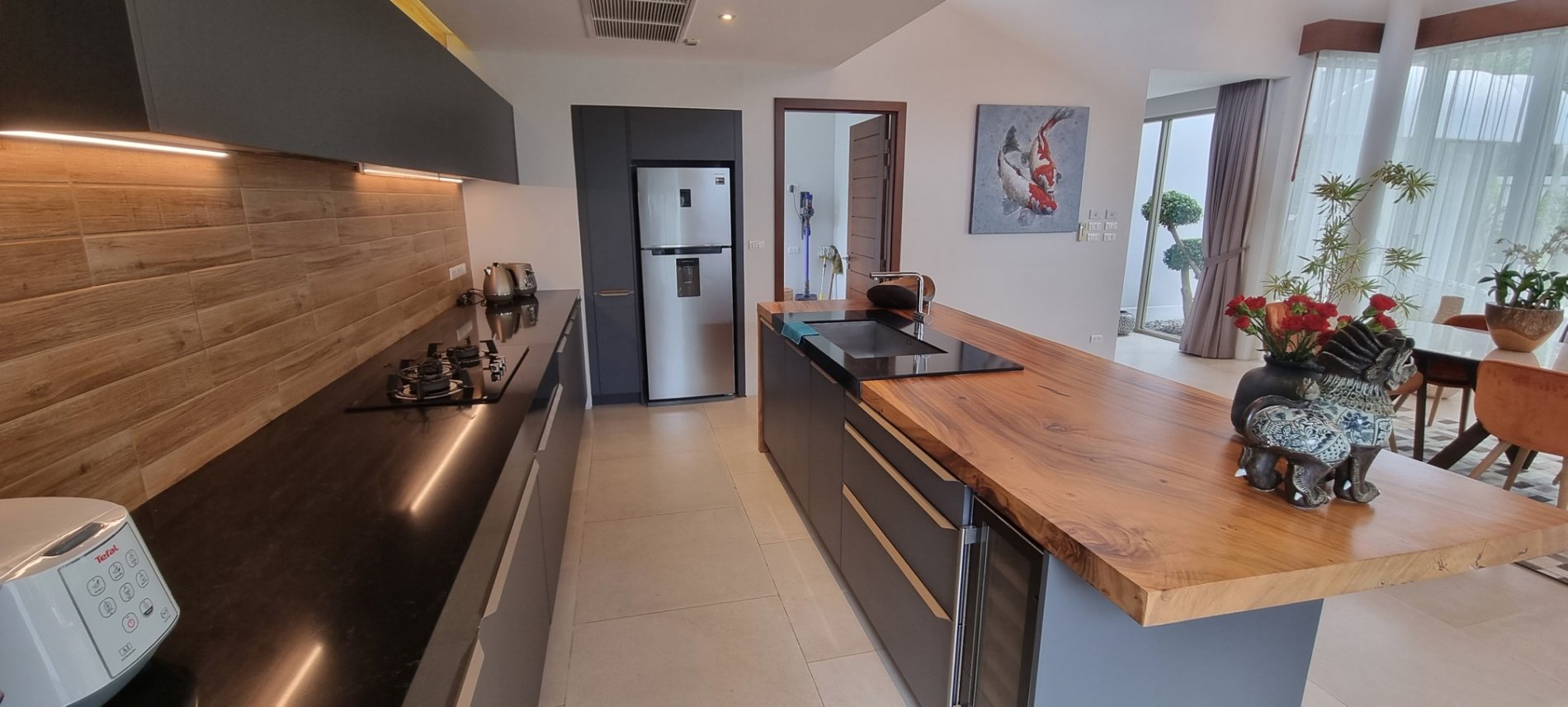 Property image - full photo 11