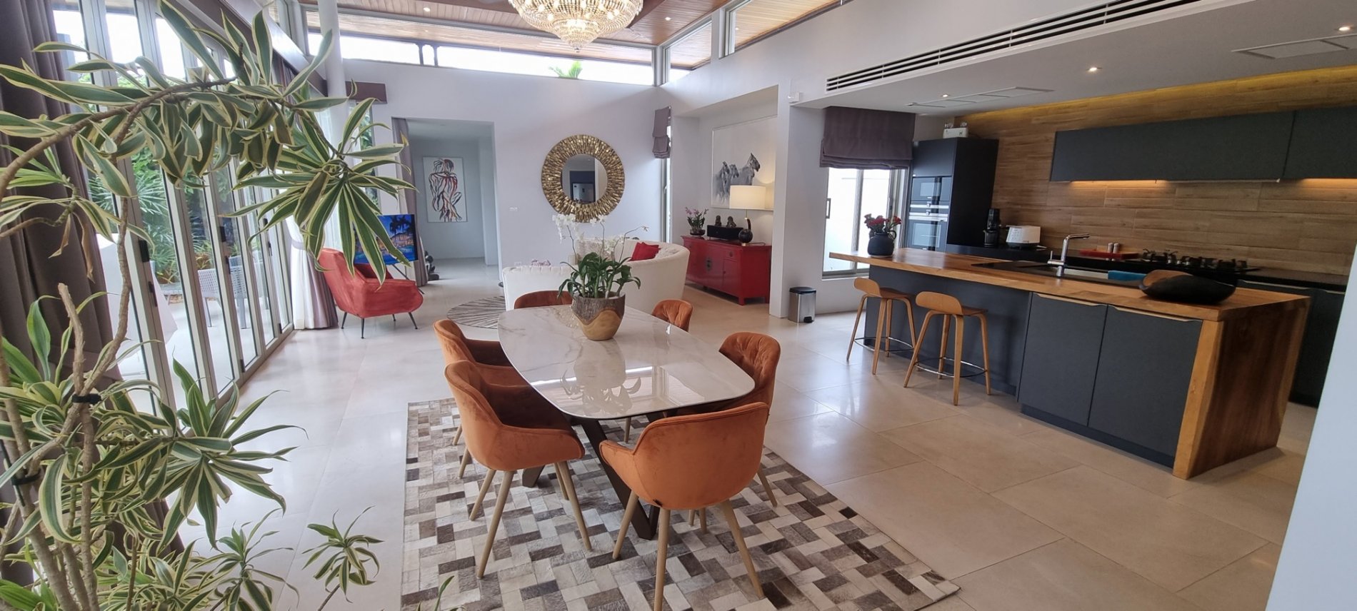 Property image - full photo 4