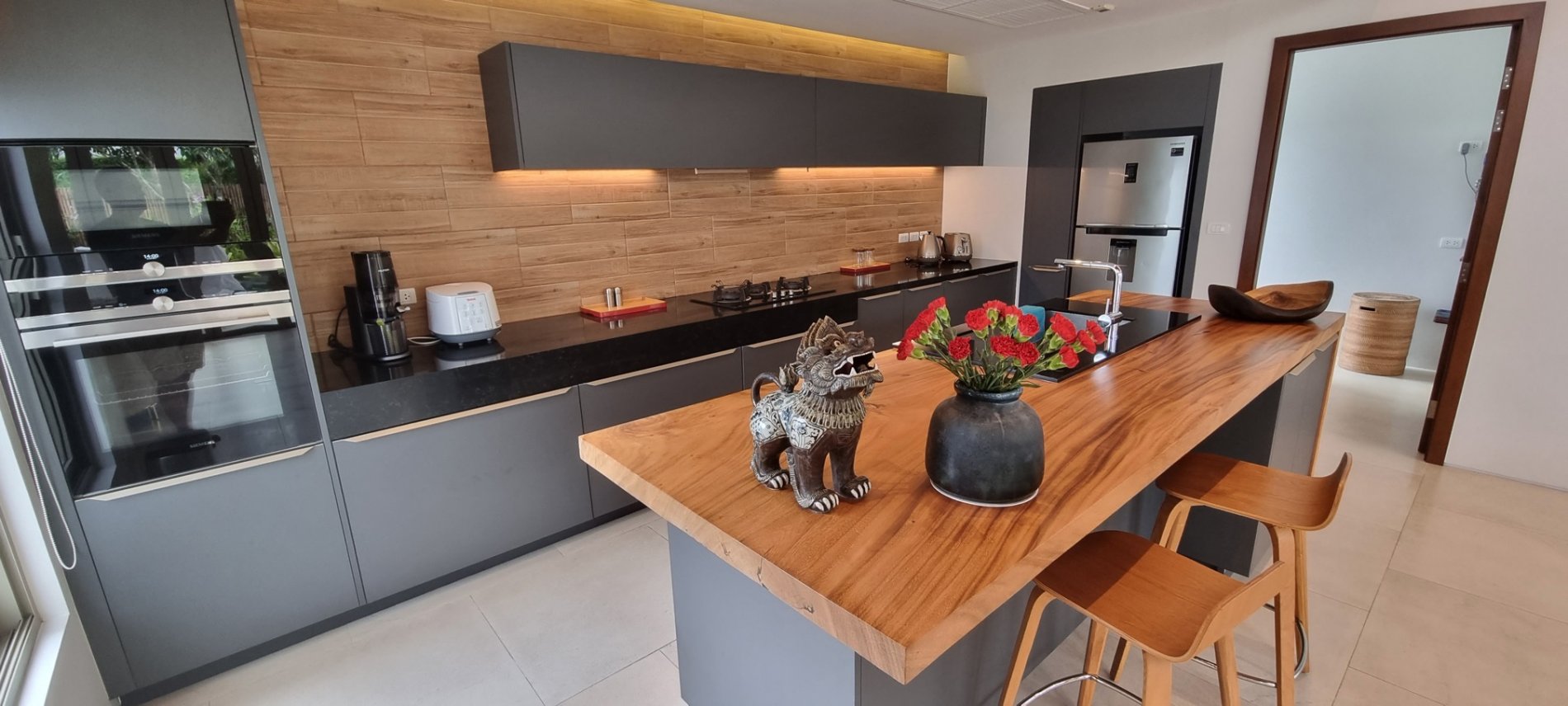 Property image - full photo 12