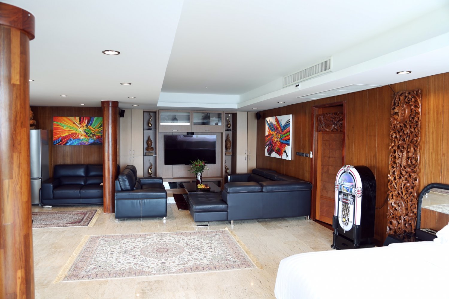 Property image - full photo 11