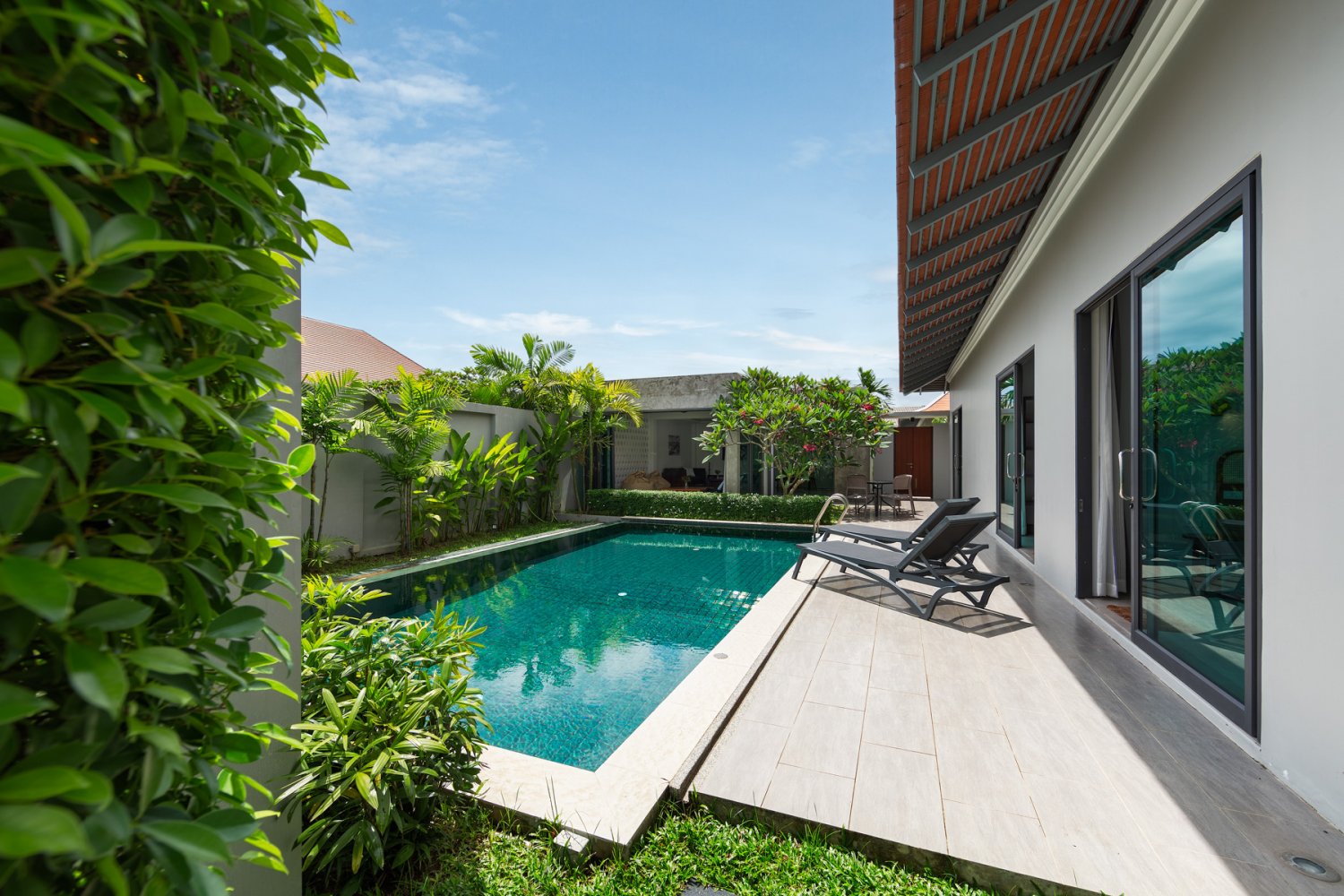 Property image - full photo 11