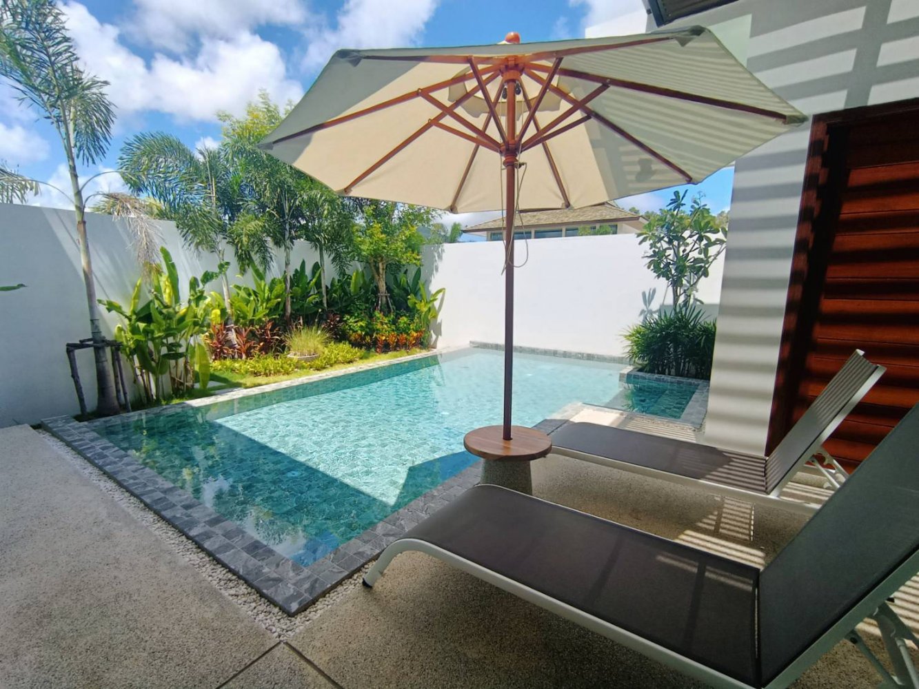 Property image - full photo 6
