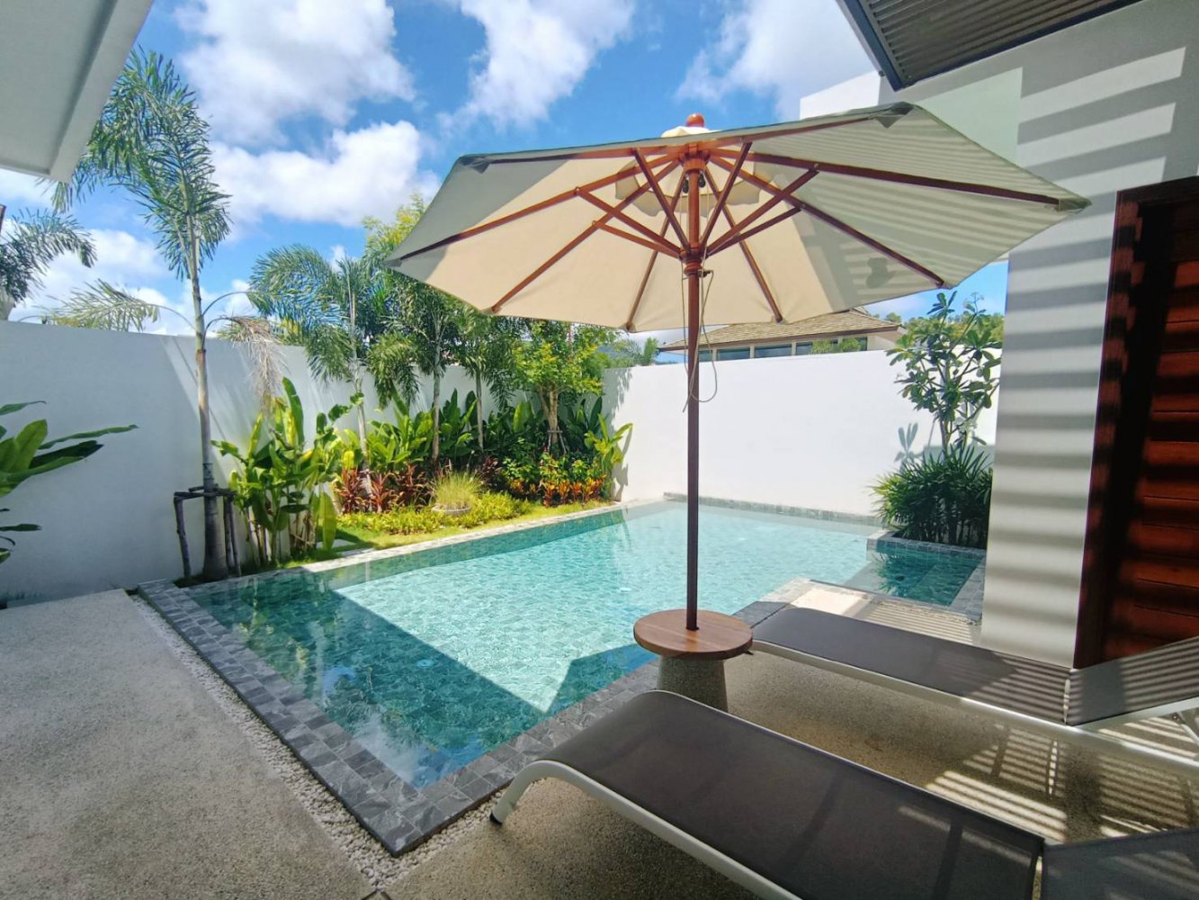 Property image - full photo 1