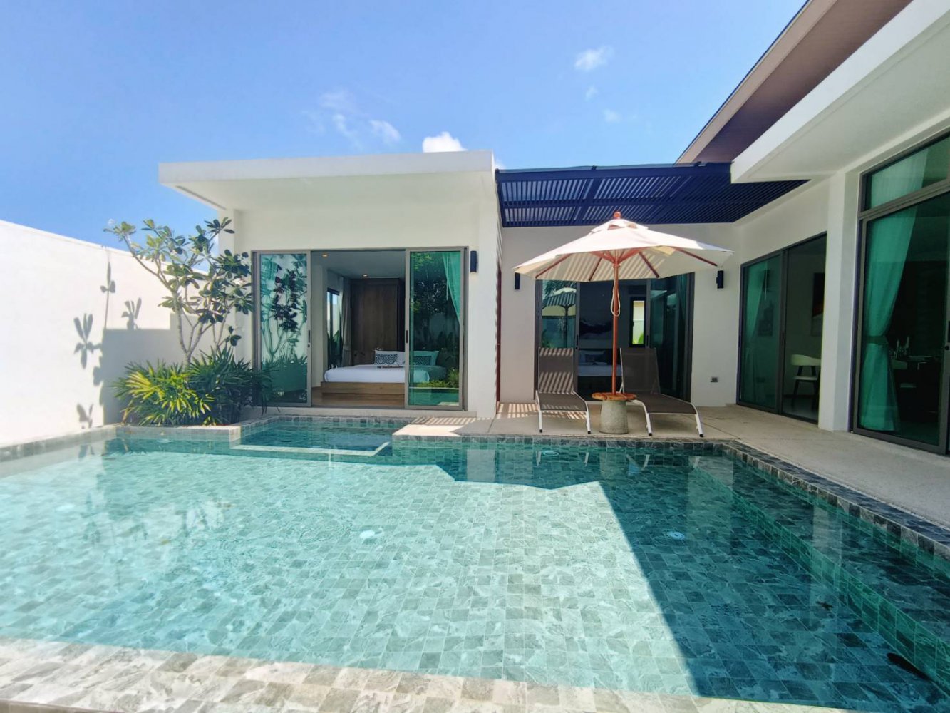 Property image - full photo 7