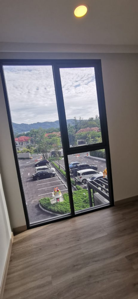 Property image - full photo 2