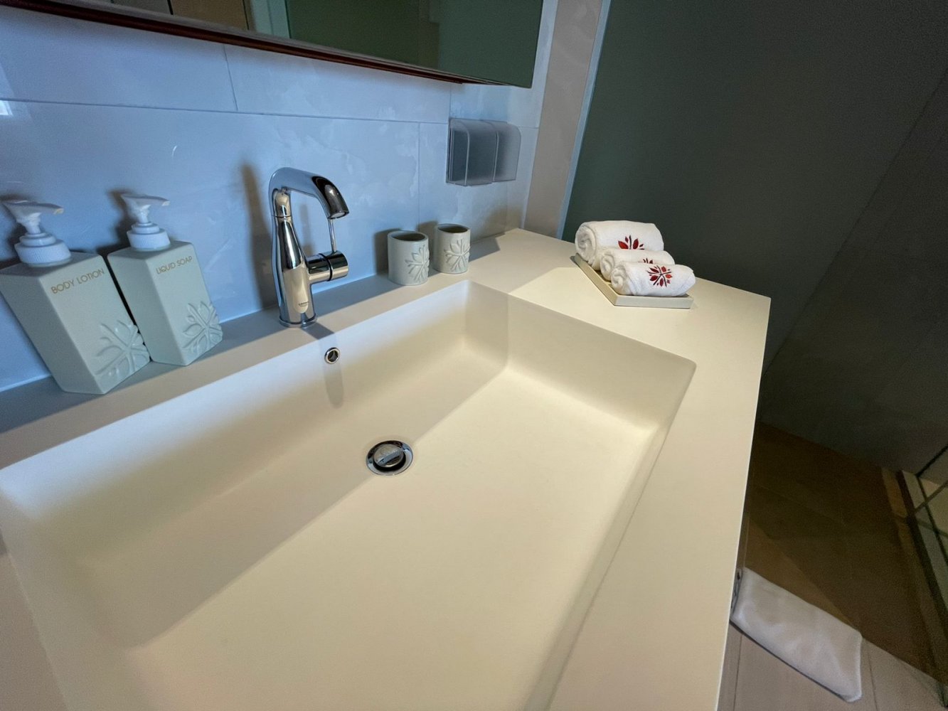 Property image - full photo 16