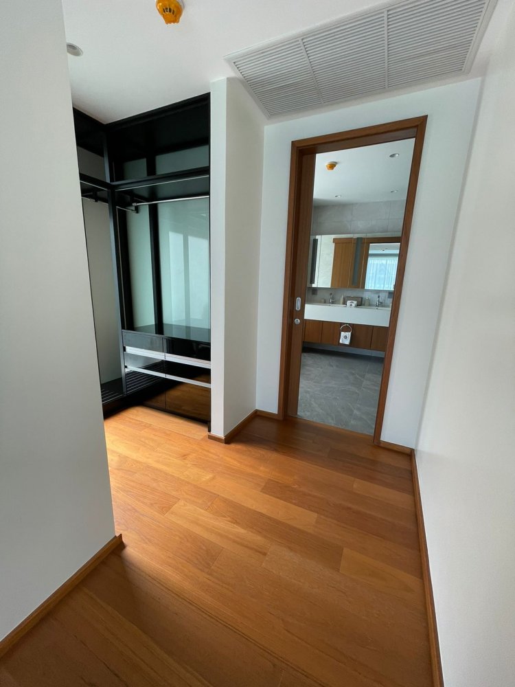 Property image - full photo 15