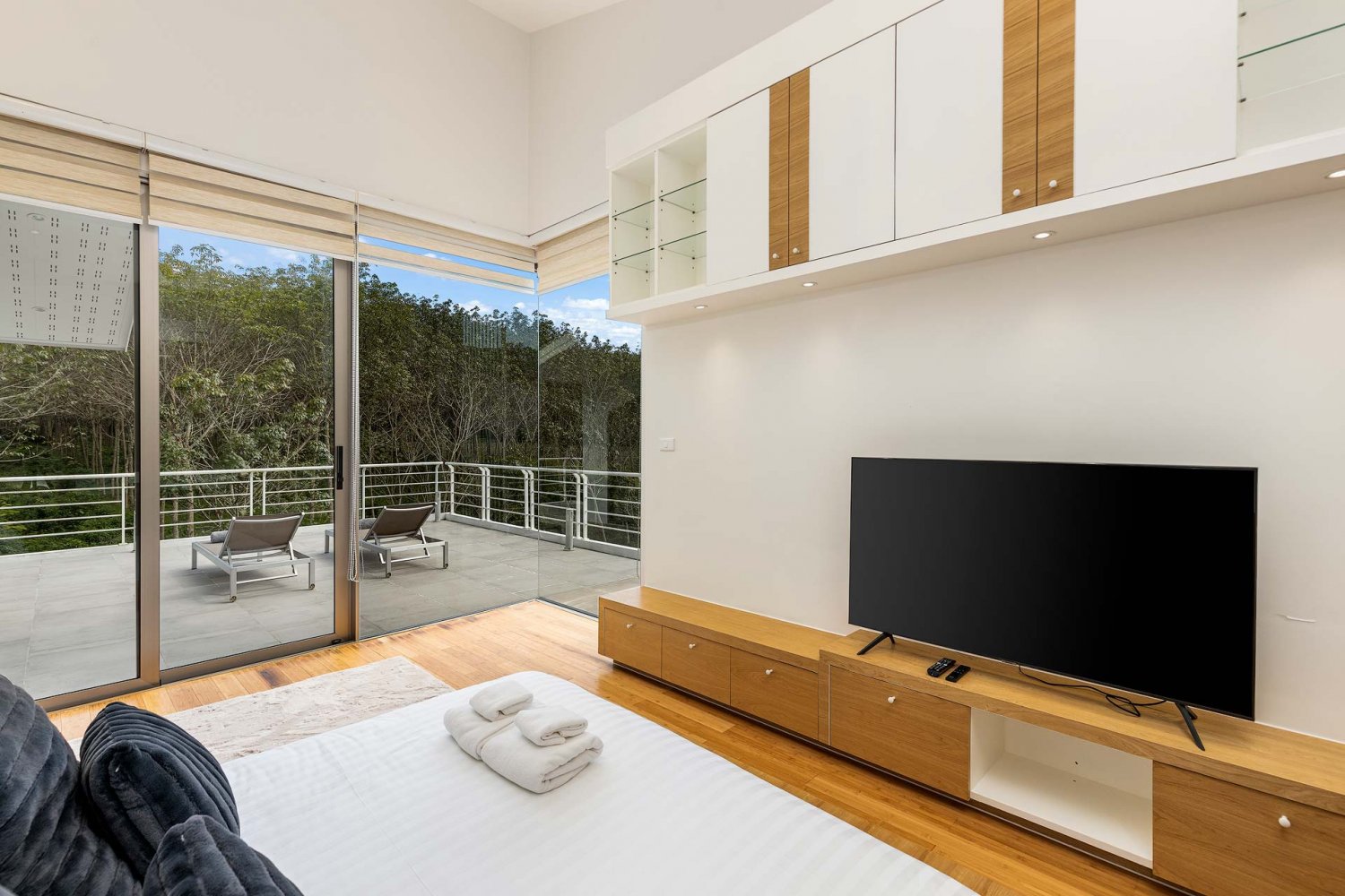 Property image - full photo 15