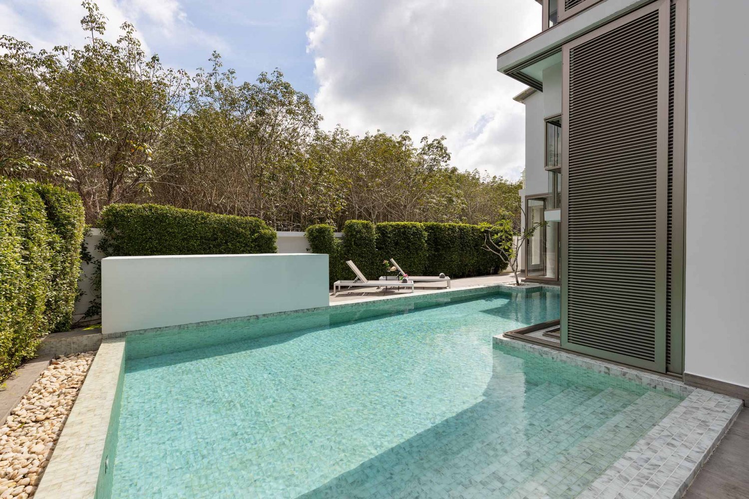 Property image - full photo 20