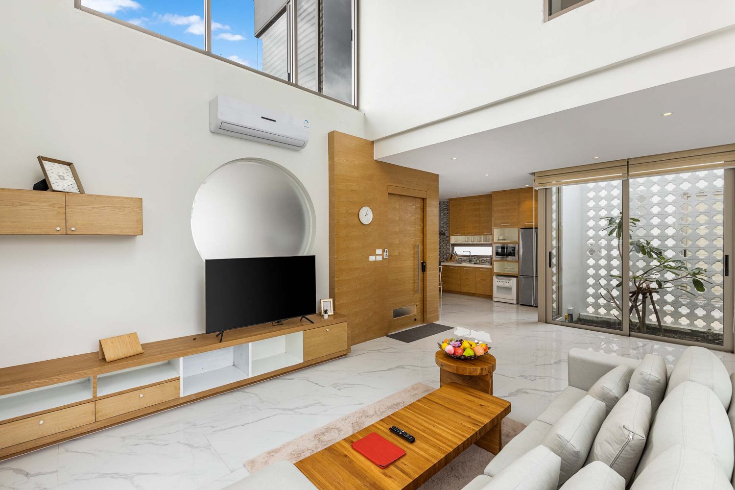 Property image - full photo 38