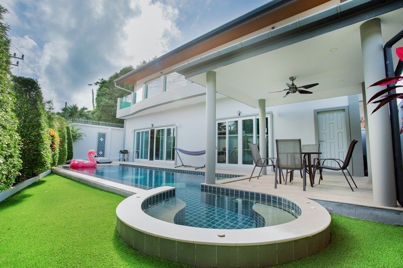 Property image - full photo 11