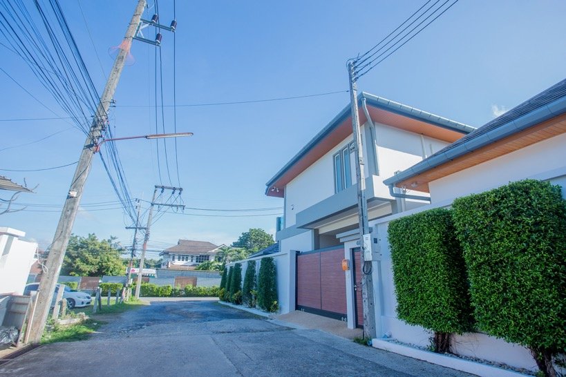 Property image - full photo 3