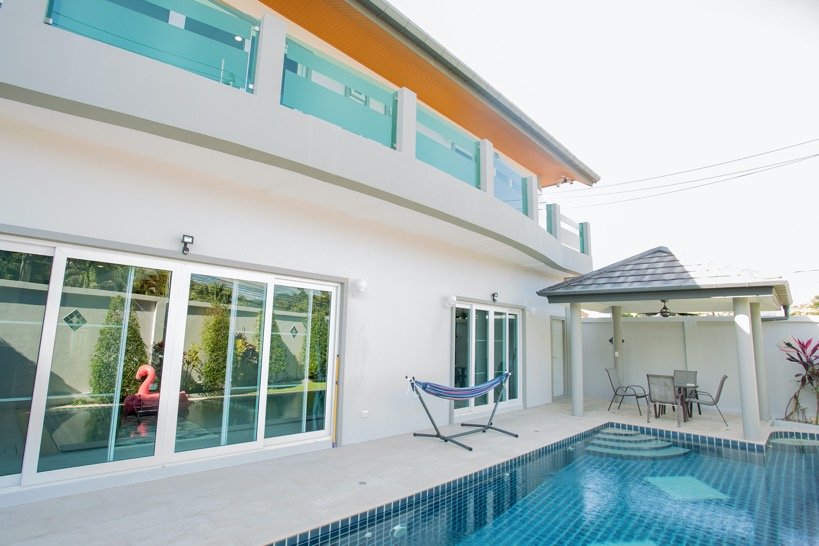 Property image - full photo 16