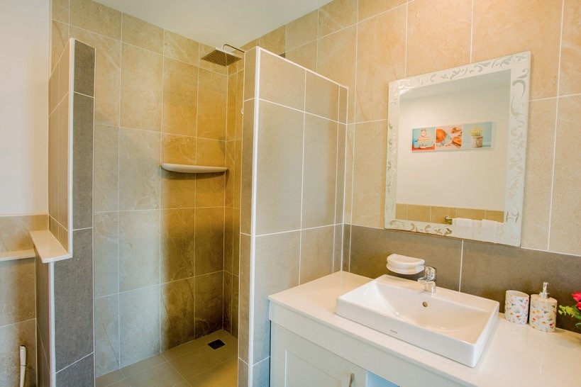 Property image - full photo 28