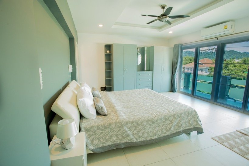 Property image - full photo 48