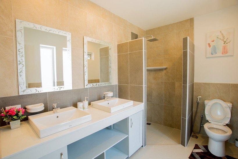 Property image - full photo 52