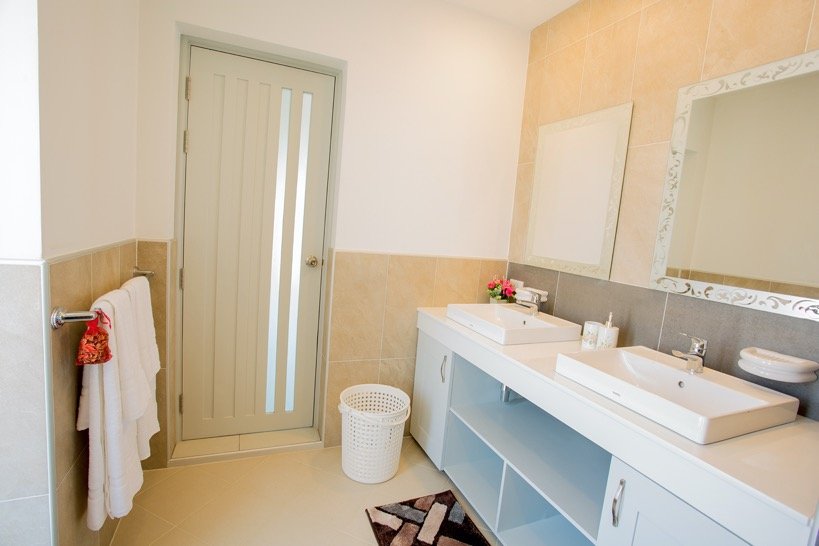 Property image - full photo 54