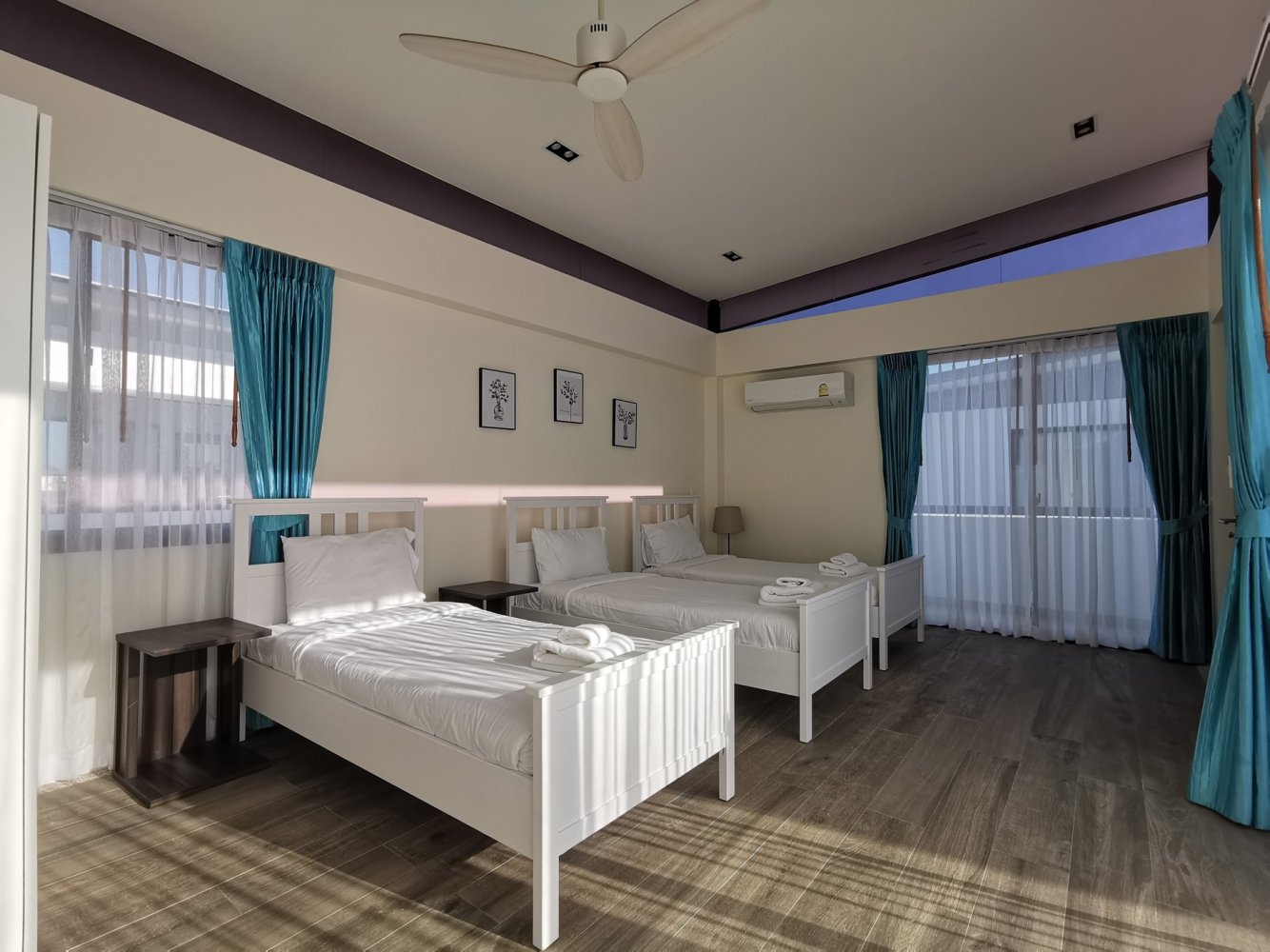 Property image - full photo 5