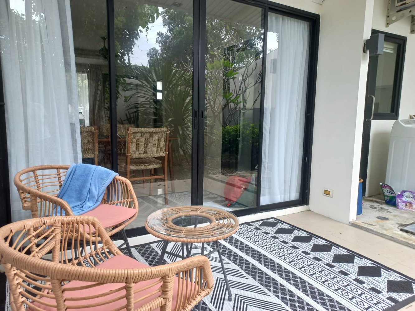 Property image - full photo 2