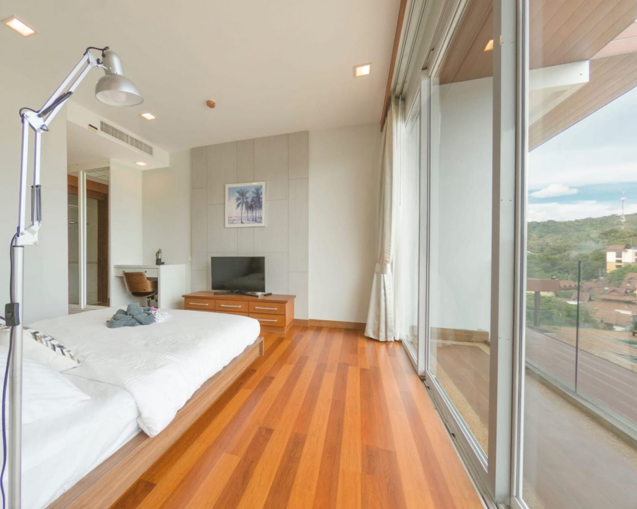 Property image - full photo 5
