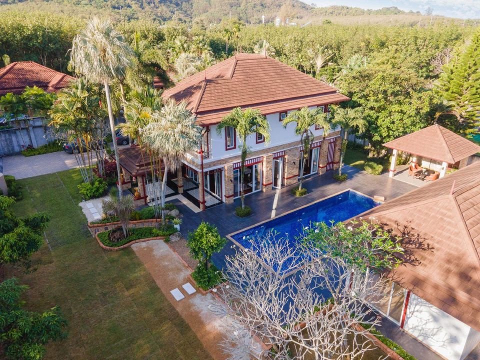Property image - full photo 1