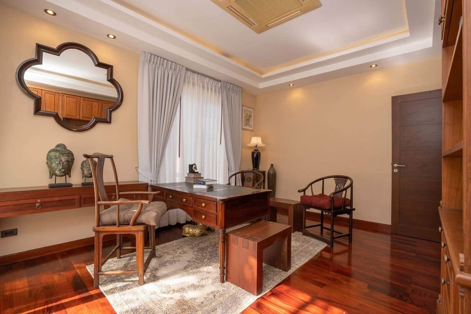 Property image - full photo 15