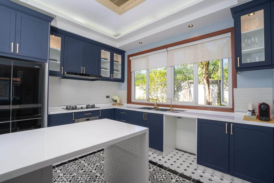 Property image - full photo 5