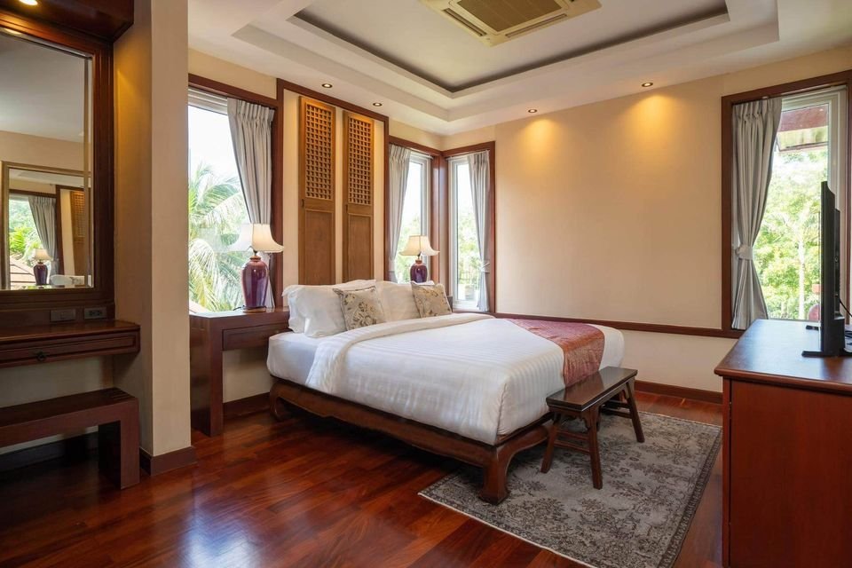 Property image - full photo 10