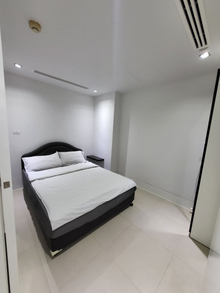 Property image - full photo 15
