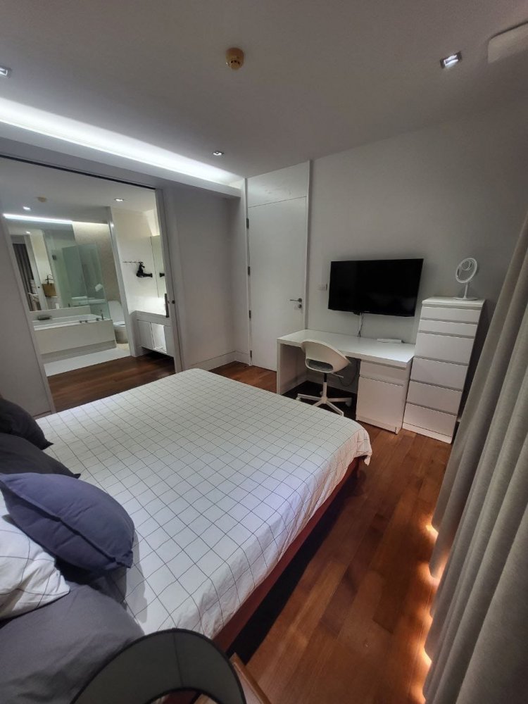 Property image - full photo 4